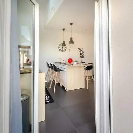 New York House *